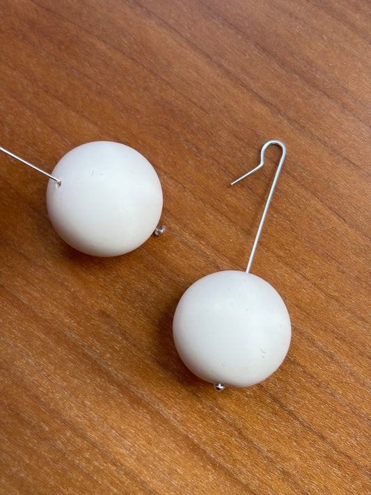 Bola